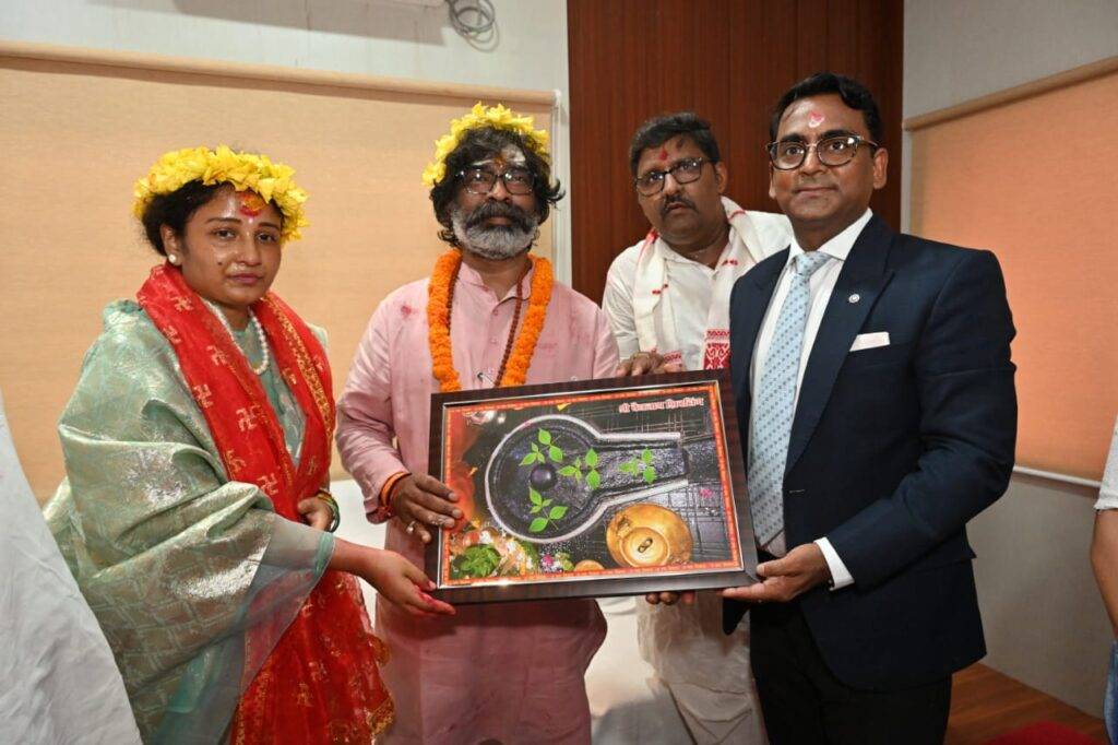 मुख्यमंत्री बाबा बैद्यनाथ मंदिर में की पूजा अर्चना , राज्यवासियो के लिए मांगी खुशहाली। 2 WhatsApp Image 2024 07 20 at 15.50.00 7ac7002b