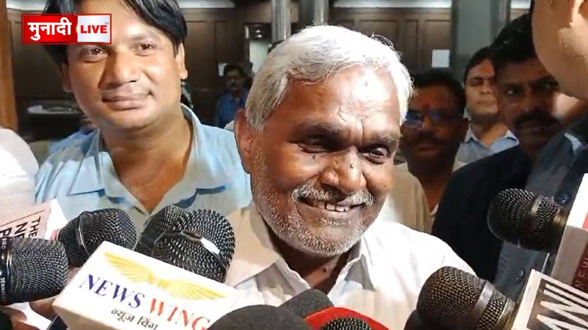 सदन के बाहर भाजपा विधायक 1 झारखंड विधानसभा