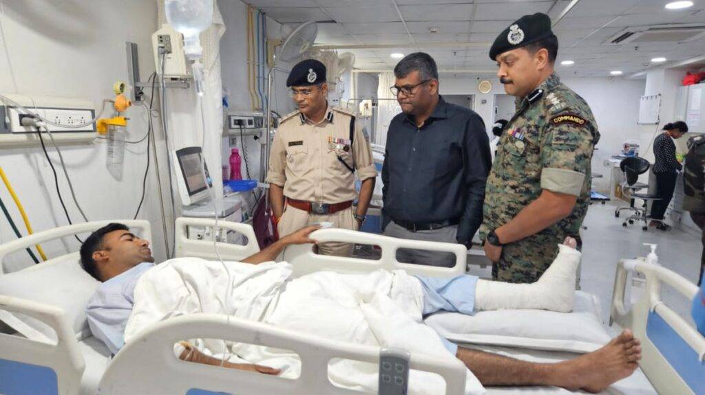 सीआरपीएफ कोबरा 209 के एसआइ जितेंद्र दानी खतरे से बाहर, रांची के राज हॉस्पिटल में चल रहा इलाज। 2 IED ब्लास्ट