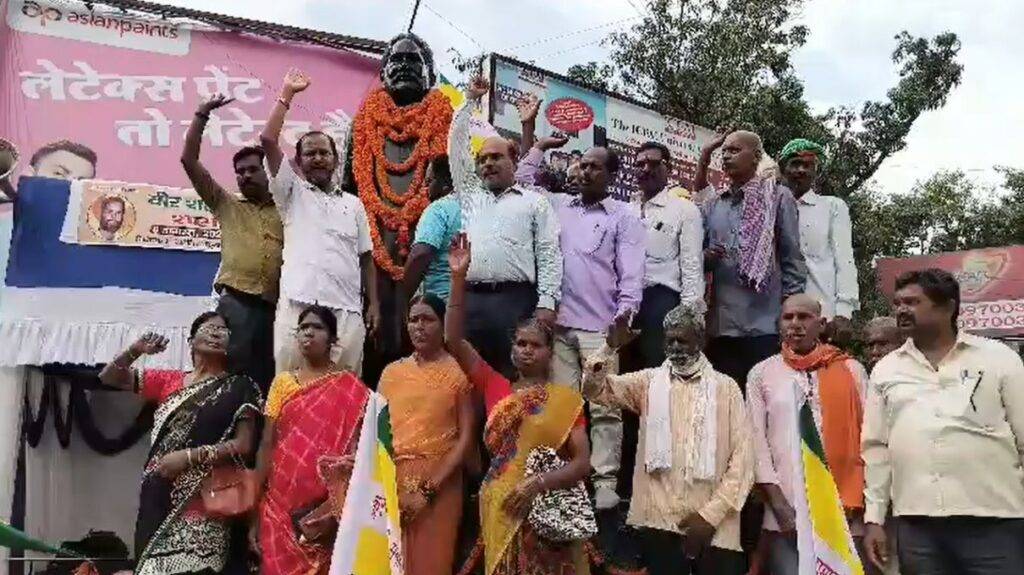 शहीद निर्मल महतो स्मारक स्थल पर श्रद्धांजलि देने का मुख्यमंत्री को कोई अधिकार नहीं है: सुदेश महतो 8 शहीद निर्मल महतो