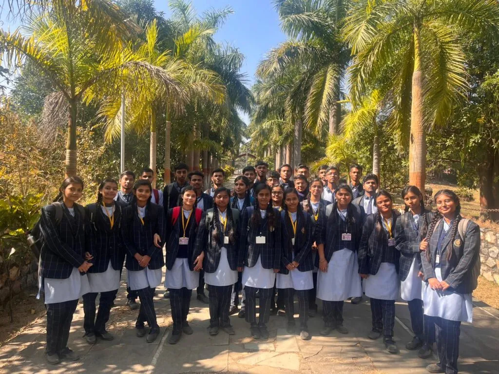 श्री कृष्ण विद्या मंदिर के बच्चे शैक्षणिक भ्रमण पर गए 12 WhatsApp Image 2024 12 05 at 2.34.09 PM 1
