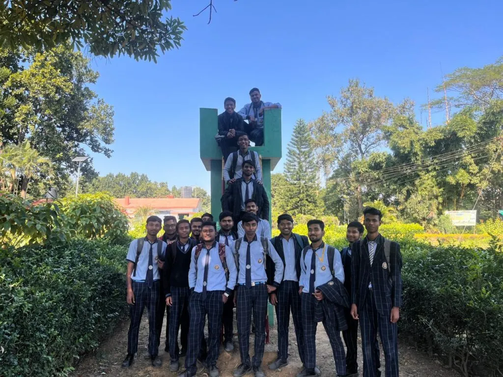 श्री कृष्ण विद्या मंदिर के बच्चे शैक्षणिक भ्रमण पर गए 15 WhatsApp Image 2024 12 05 at 2.34.09 PM