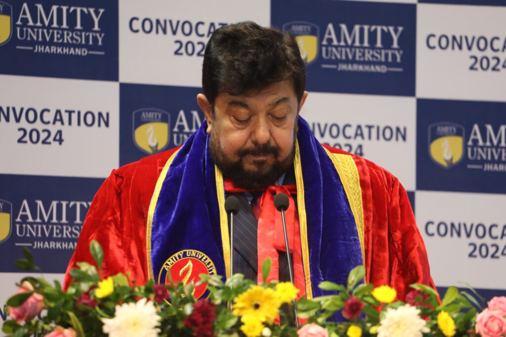 एमिटी यूनिवर्सिटी झारखंड का चौथा दीक्षांत समारोह संपन्न, 420 छात्रों को डिग्री प्रदान 9 WhatsApp Image 2024 12 18 at 3.54.12 PM