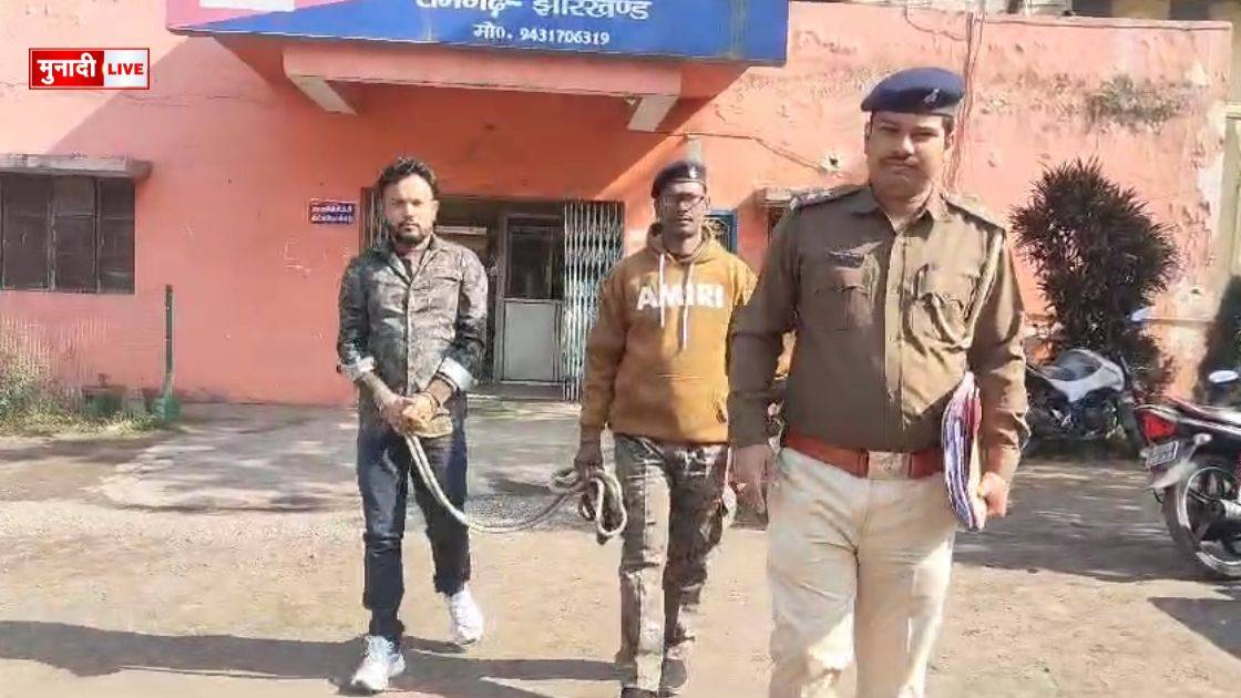 गिरफ्तार: पत्नी की हत्या के आरोपी को पुलिस ने किया गिरफ्तार 1 _पत्नी की हत्याc