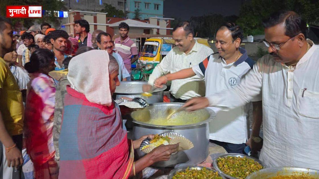 पाकुड़ रेलवे स्टेशन भोजन सेवा