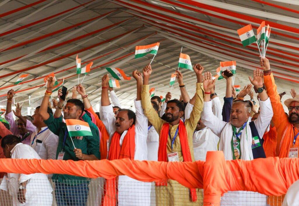 बिहार को मोदी की बड़ी सौगात: मोतिहारी से ऑपरेशन सिंदूर की याद दिलाई, बोले - माओवाद अंतिम सांसें गिन रहा है 29 GwIQburWoAEIK10