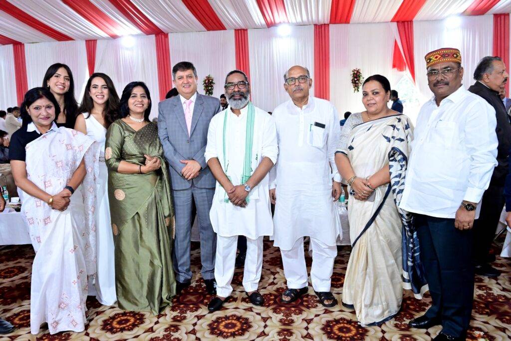 झारखंड हाईकोर्ट को मिला नया मुख्य न्यायाधीश, जस्टिस तरलोक सिंह चौहान ने ली शपथ 7 WhatsApp Image 2025 07 23 at 12.49.44 PM 1