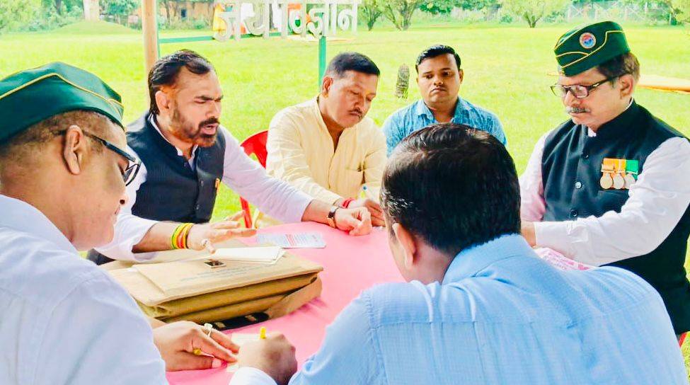 बीएसएल विस्तारीकरण के समर्थन में एकजुट हुए संगठन, पूर्व सैनिकों ने प्रधानमंत्री को भेजे पोस्टकार्ड 28 WhatsApp Image 2025 07 28 at 13.53.39