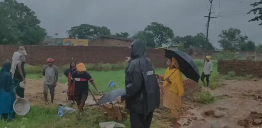 पतरातु तालाटांड में ज़मीन विवाद को लेकर खूनी संघर्ष, दो लोग गंभीर रूप से घायल 23 image 1