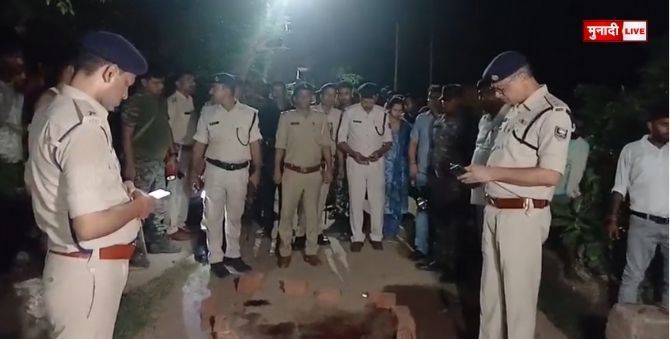 भोजपुर पुलिस फायरिंग शराब छापेमारी