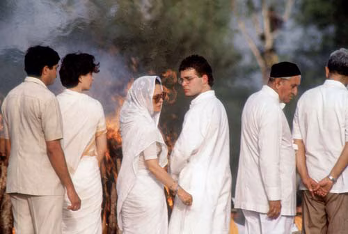 राजीव गांधी जयंती: आधुनिक भारत के सपनों के शिल्पकार को श्रद्धांजलि 9 052109061337F182SK12 001565