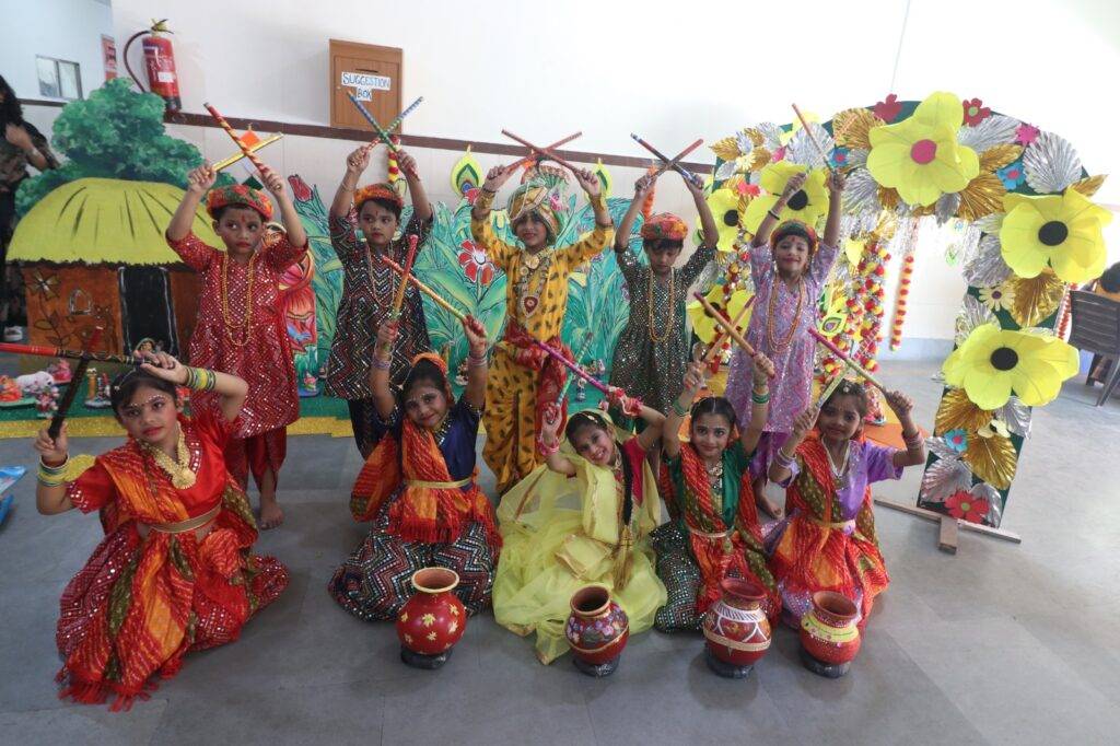 सरला बिरला पब्लिक स्कूल, रांची में धूमधाम से मना जन्माष्टमी उत्सव 7 WhatsApp Image 2025 08 17 at 1.57.50 PM