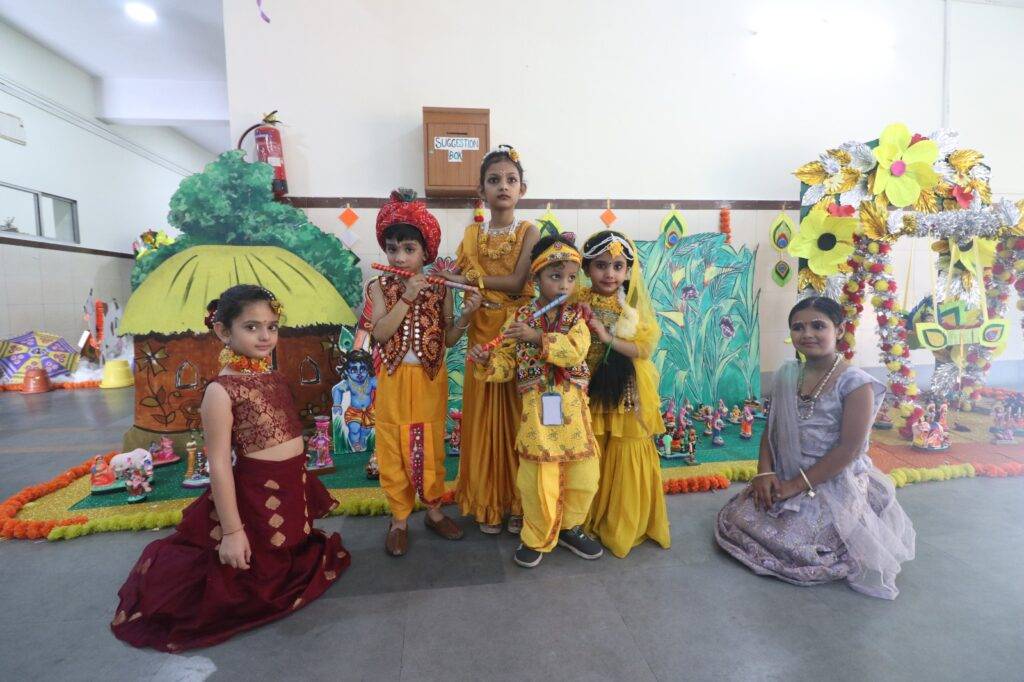 सरला बिरला पब्लिक स्कूल, रांची में धूमधाम से मना जन्माष्टमी उत्सव 20 WhatsApp Image 2025 08 17 at 1.57.51 PM 1
