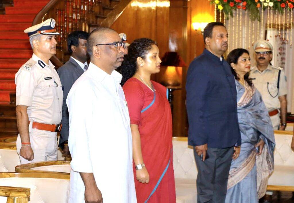न्यायमूर्ति नवनीत कुमार बने झारखंड विद्युत नियामक आयोग के अध्यक्ष, राज्यपाल ने दिलाई शपथ 8 WhatsApp Image 2025 08 26 at 12.13.09