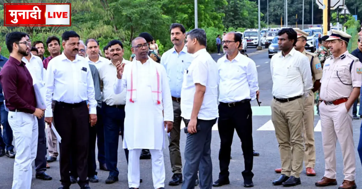 मुख्यमंत्री हेमन्त सोरेन ने स्मार्ट सिटी कन्वेंशन सेंटर का किया स्थल निरीक्षण 1 हेमन्त सोरेन स्मार्ट सिटी कन्वेंशन सेंटर निरीक्षण