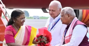 राष्ट्रपति द्रौपदी मुर्मू ने गया के विष्णुपद मंदिर में किया पिंडदान