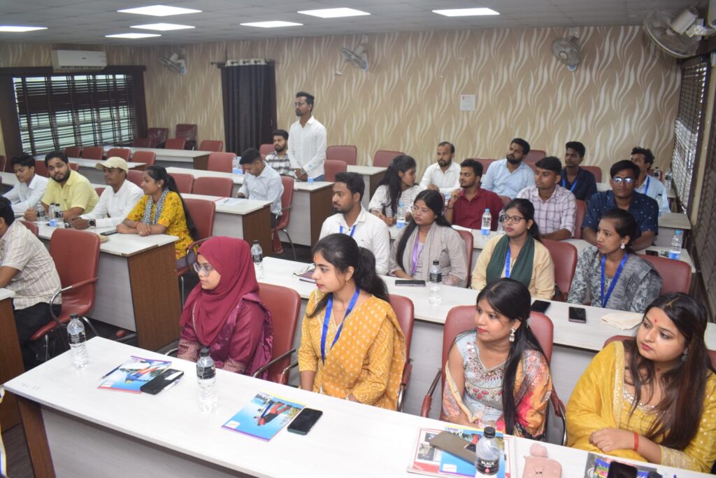 प्रोजेक्ट दीप के तहत उपायुक्त ने की विशेष बैठक, डिजिटल सशक्तिकरण की पहल 8 WhatsApp Image 2025 10 01 at 12.31.45 1