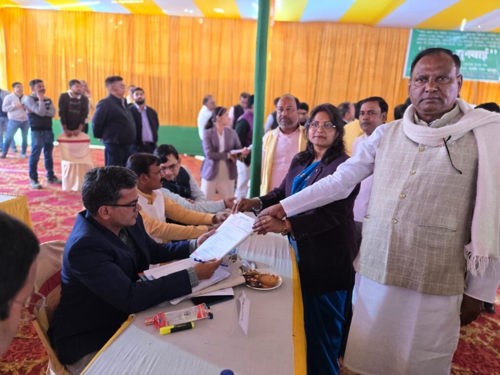 पीरपैंती के ग्रामीणों ने किया पावर प्लांट निर्माण का समर्थन, हाथ उठाकर दी सहमति 8 WhatsApp Image 2026 01 29 at 18.24.13 1