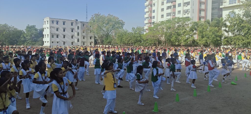 डीएवी नंदराज में एरोबिक एक्सरसाइज का प्रदर्शन: छात्रों ने दिया फिटनेस और स्वास्थ्य का संदेश 29 WhatsApp Image 2026 04 11 at 12.46.13 1