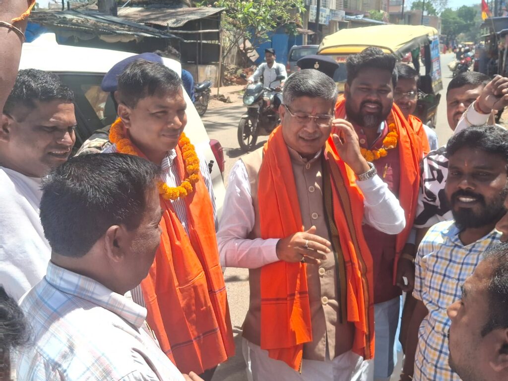 नई कमिटी के बाद मैदान में भाजपा: प्रदेश अध्यक्ष आदित्य साहू का पिठोरिया दौरा 15 WhatsApp Image 2026 04 11 at 16.29.01 1