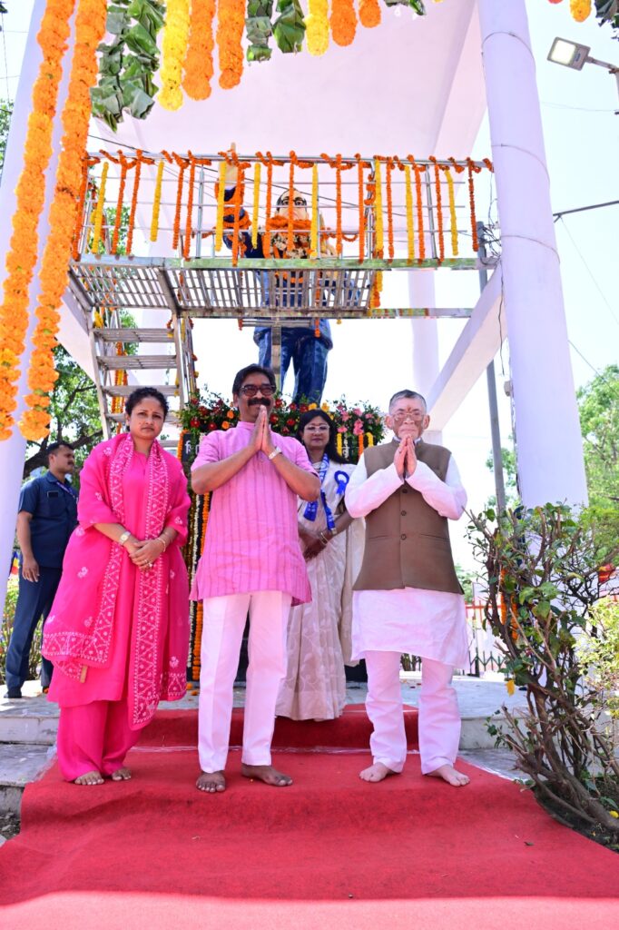 अंबेडकर जयंती पर राज्यपाल और मुख्यमंत्री ने दी श्रद्धांजलि 10 WhatsApp Image 2026 04 14 at 11.33.45