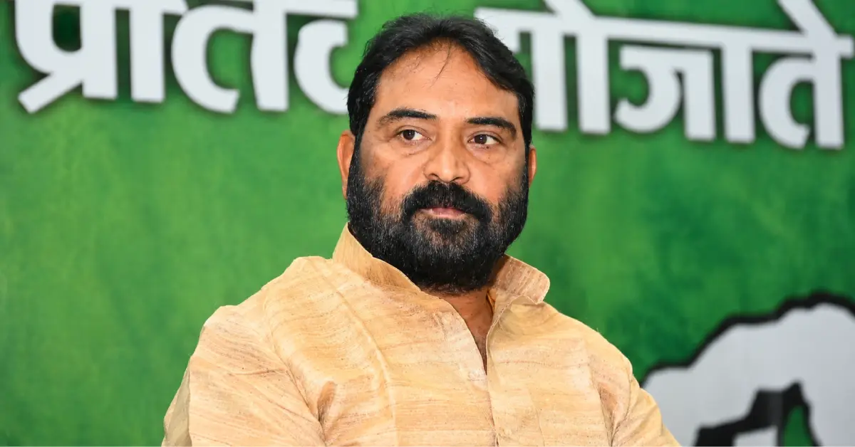 Vinod Pandey attack on modi
