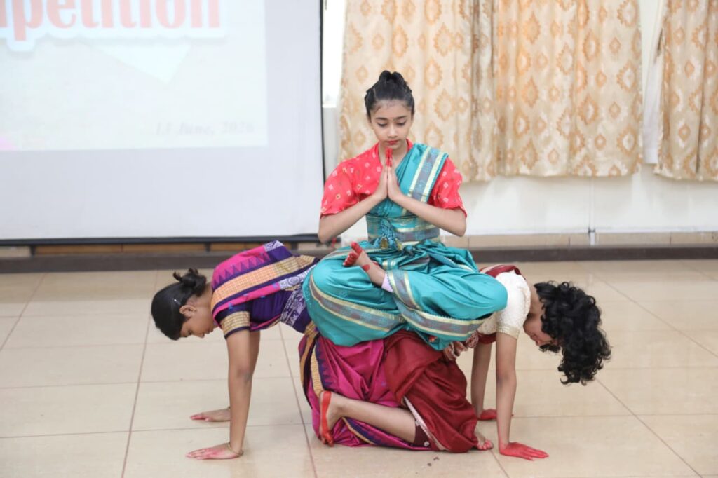 सरला बिरला पब्लिक स्कूल में योग दिवस का भव्य आयोजन, विद्यार्थियों ने दिया स्वस्थ जीवन का संदेश 37 WhatsApp Image 2026 06 20 at 17.12.47 1 1