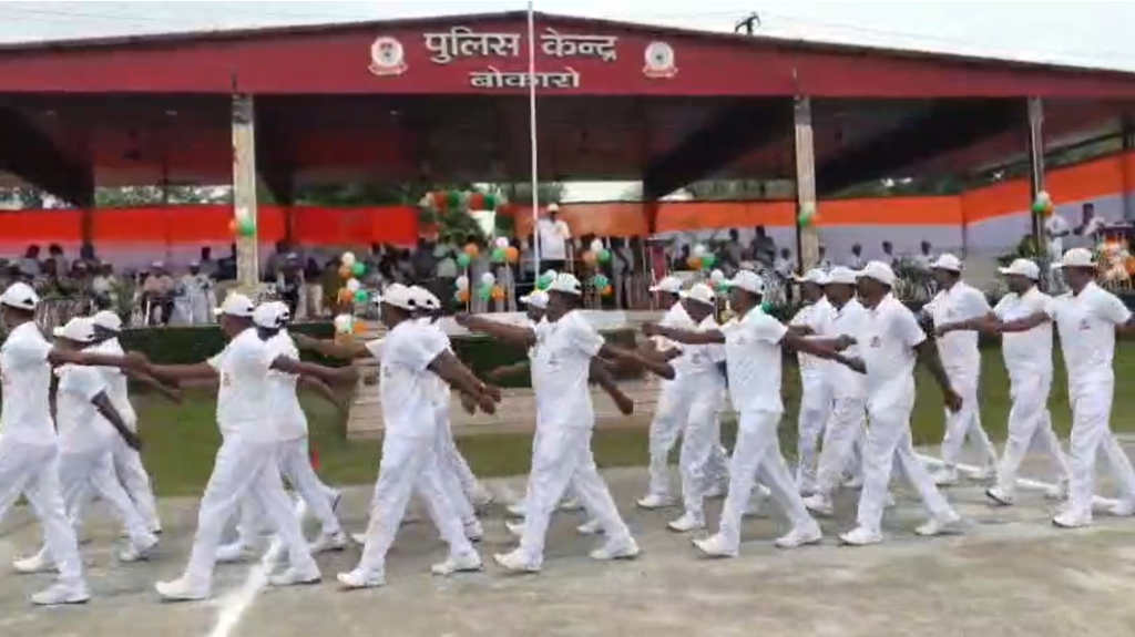 बोकारो में कोयला क्षेत्रीय पुलिस खेलकूद प्रतियोगिता-2026 का शुभारंभ, 250 पुलिसकर्मी खिलाड़ी दिखाएंगे दम 4 Screenshot 2026 07 19 082600