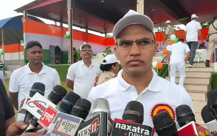 बोकारो में कोयला क्षेत्रीय पुलिस खेलकूद प्रतियोगिता-2026 का शुभारंभ, 250 पुलिसकर्मी खिलाड़ी दिखाएंगे दम 15 Screenshot 2026 07 19 083626