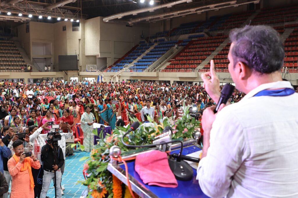 आजसू के राज्यस्तरीय महिला अधिवेशन में कई प्रस्ताव पारित, महिला नेतृत्व मजबूत करने का संकल्प 4 WhatsApp Image 2026 07 05 at 11.36.48