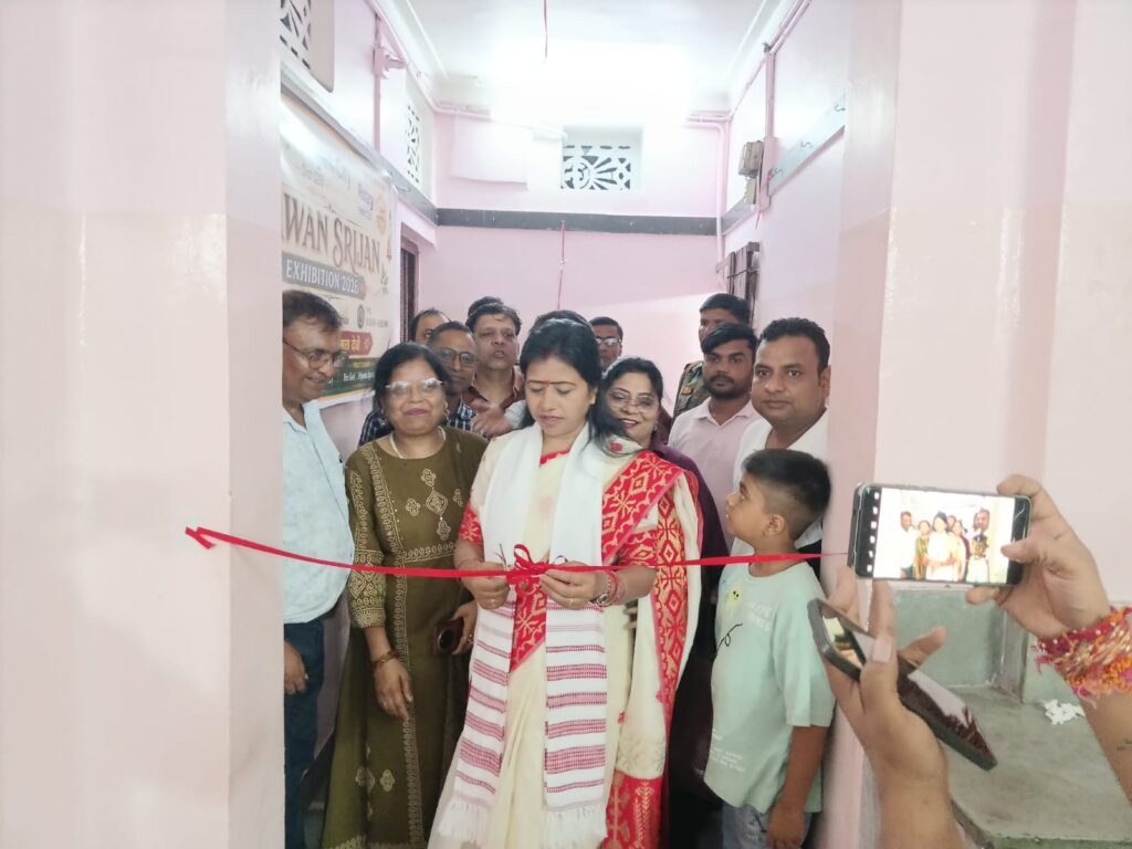 रोटरी रामगढ़ सिटी का ‘सावन सृजन एग्जीबिशन’ संपन्न, 50 स्टॉल रहे आकर्षण का केंद्र 8 WhatsApp Image 2026 08 10 at 20.30.39 1