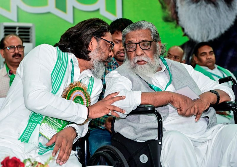 जन्मदिन विशेष: गांव की मिट्टी से सत्ता के शिखर तक… जेल की सलाखों से फिर जनादेश तक, हेमंत सोरेन की कहानी 23 high