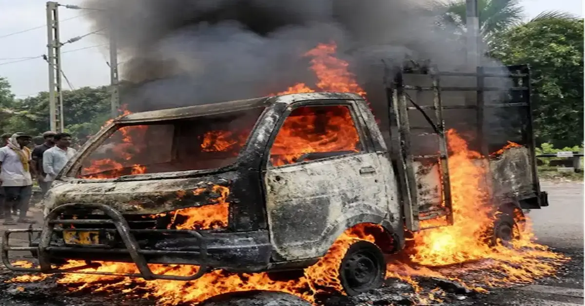 Piska More pickup van fire