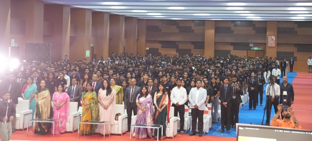 एमिटी यूनिवर्सिटी पटना में नए छात्रों का भव्य स्वागत, 1000 से अधिक विद्यार्थियों ने लिया ‘दीक्षारंभ’ में हिस्सा 7 WhatsApp Image 2026 09 12 at 7.43.24 PM 1 edited