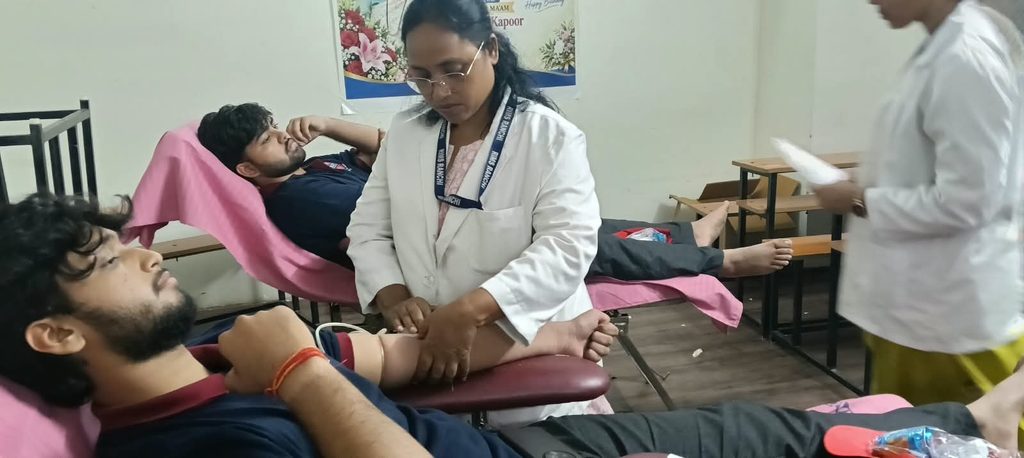 डॉ. साधना कपूर के जन्मदिन पर RKDF University में अनूठी पहल, रक्तदान से गौसेवा तक आयोजित हुए कार्यक्रम 18 WhatsApp Image 2026 09 17 at 16.49.52
