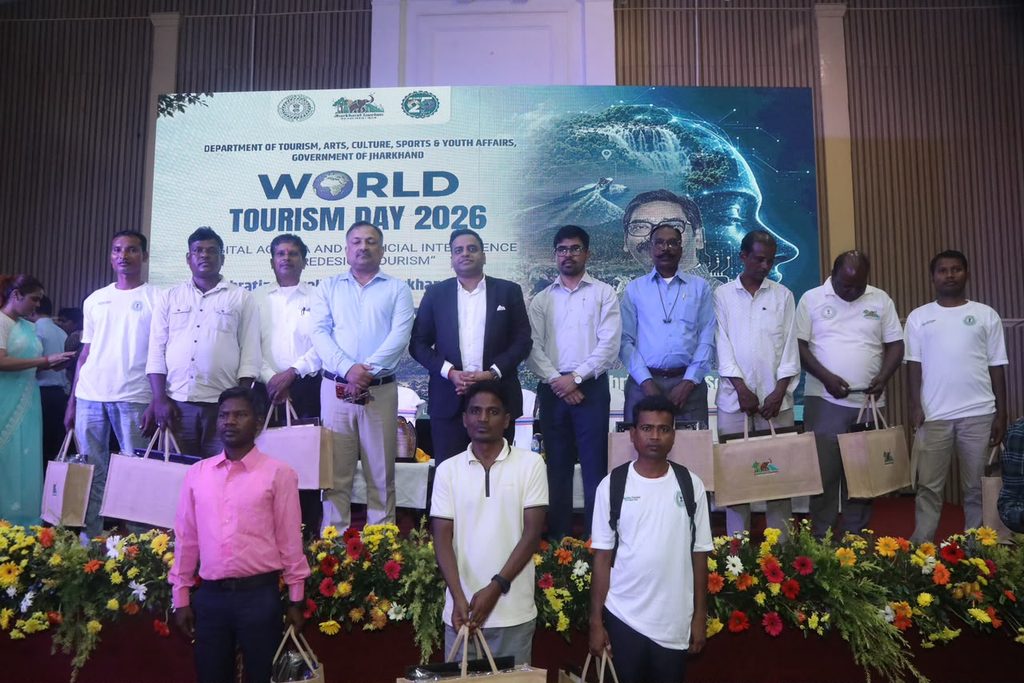 विश्व पर्यटन दिवस पर झारखंड में पर्यटन क्षेत्र के सहयोगियों का सम्मान, पर्यटक मित्रों की भूमिका को सराहा 97 WhatsApp Image 2026 09 27 at 8.18.25 PM