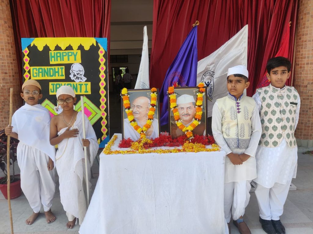 कैम्ब्रियन स्कूल में गांधी-शास्त्री जयंती, परमजीत कौर बोलीं- गांधीजी के विचार हर युग में प्रासंगिक 96 WhatsApp Image 2026 10 01 at 4.09.01 PM