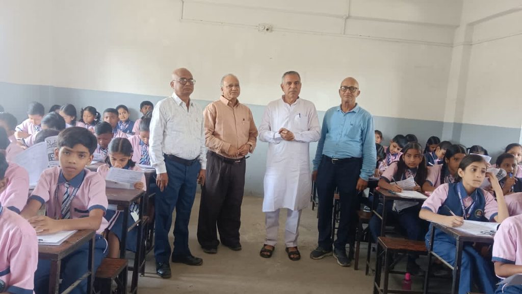 गढ़वा जिले के आठ परीक्षा केंद्रों पर प्रतिभा खोज परीक्षा शांतिपूर्ण व कदाचार मुक्त संपन्न 87 WhatsApp Image 2026 10 04 at 6.44.55 PM 1