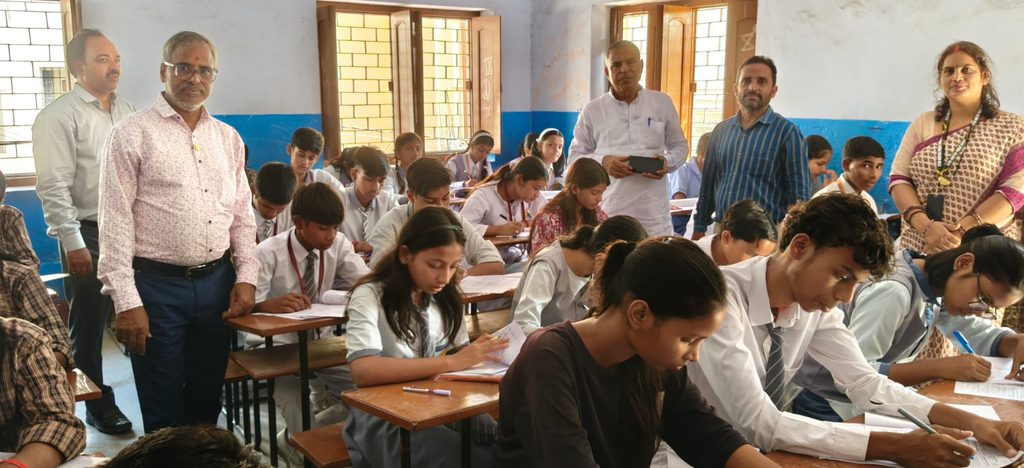 गढ़वा जिले के आठ परीक्षा केंद्रों पर प्रतिभा खोज परीक्षा शांतिपूर्ण व कदाचार मुक्त संपन्न 96 WhatsApp Image 2026 10 04 at 6.44.55 PM